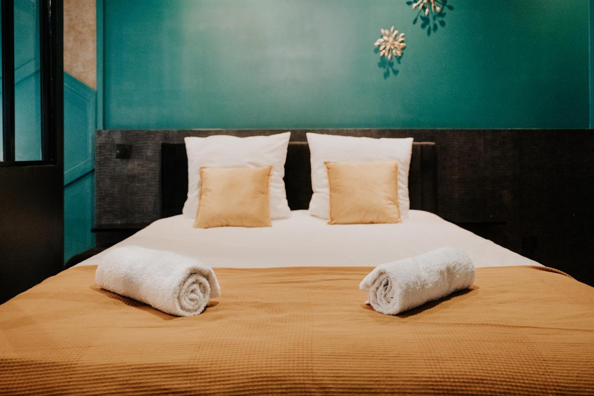 Free Parking - Self Checkin - Wifi - Netflix - City Center - Le Coste By SuperБордо Екстер'єр фото